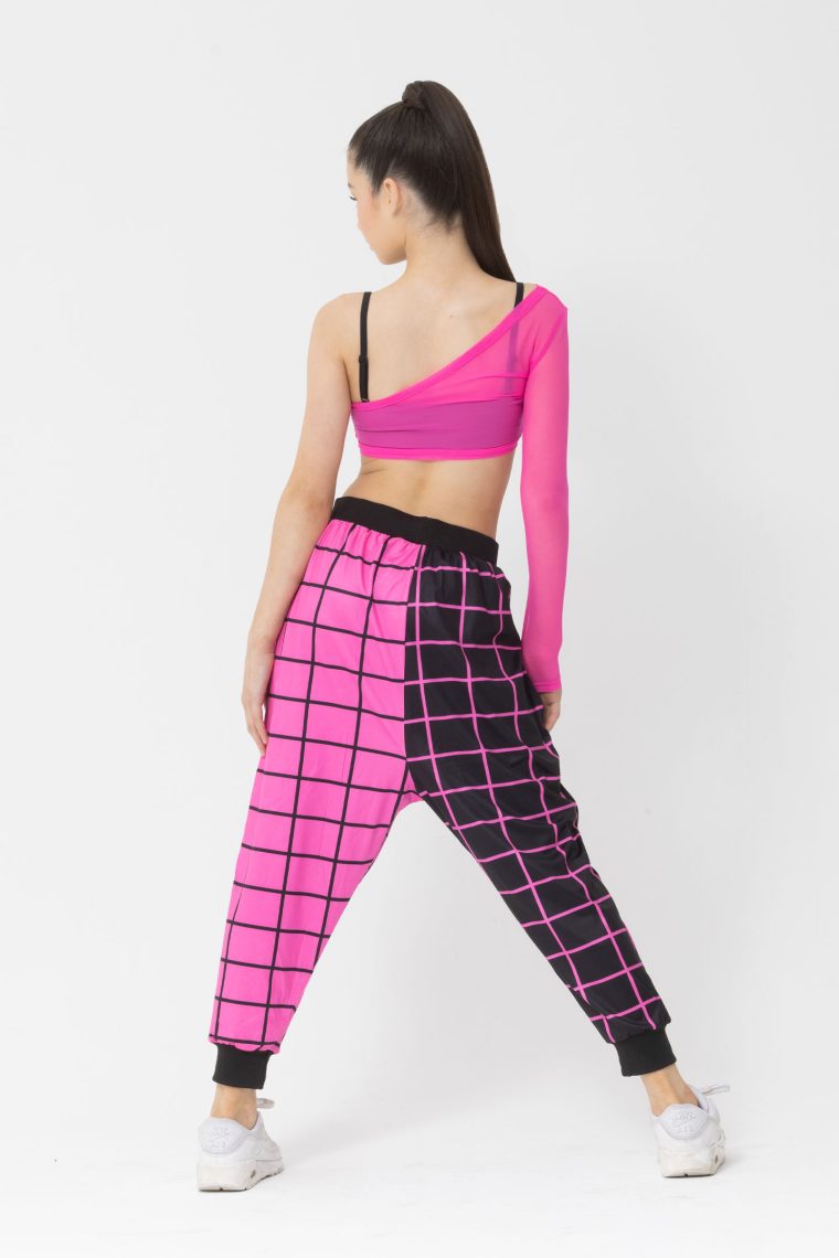 eden single sleeve mesh crop hot pink